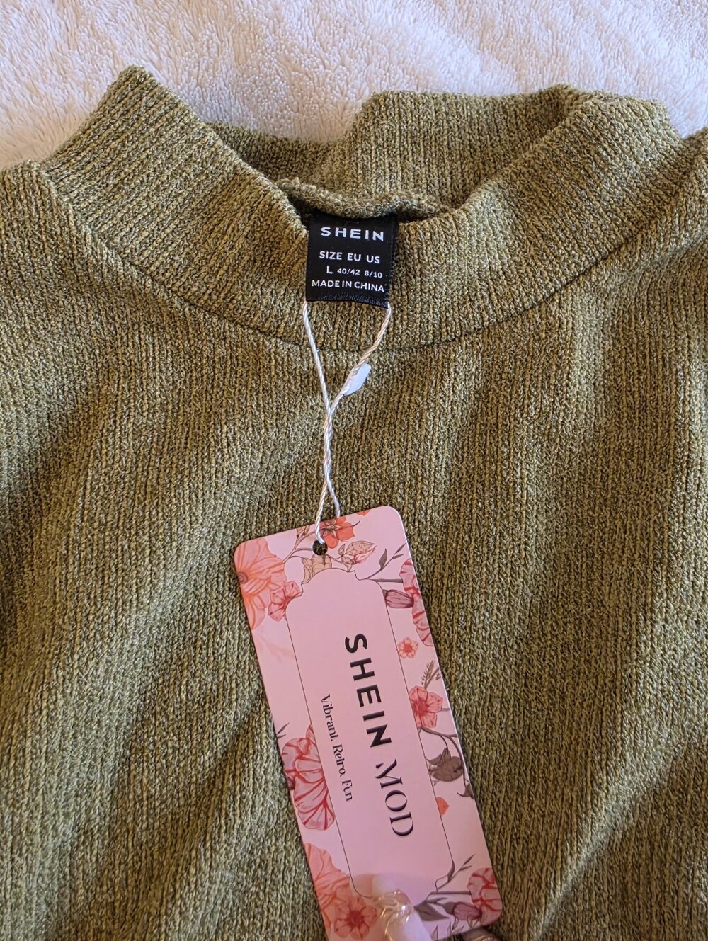 SHEIN & ROMWE bundle (Two Tops) - Picture 7 of 8